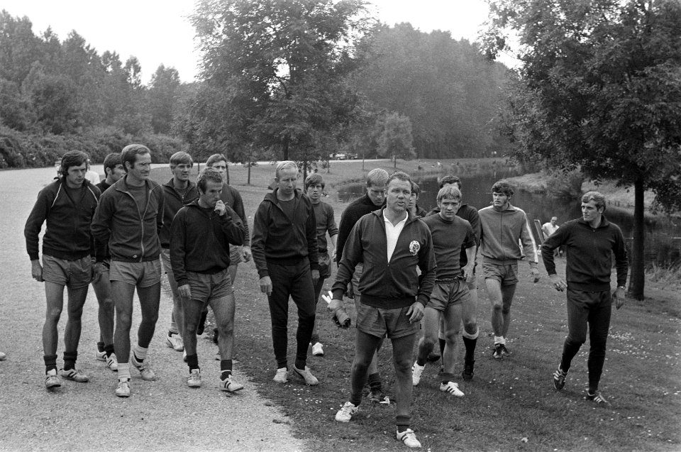 Sporttrainingen, voetbal, Bestanddeelnr 922-6252