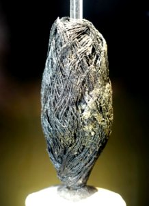 Spun thread, Horgener Kultur, Überlingen, Nussdorf-Maurach, Bodenseekreis, late 4th millenium BC - Landesmuseum Württemberg - Stuttgart, Germany - DSC02745