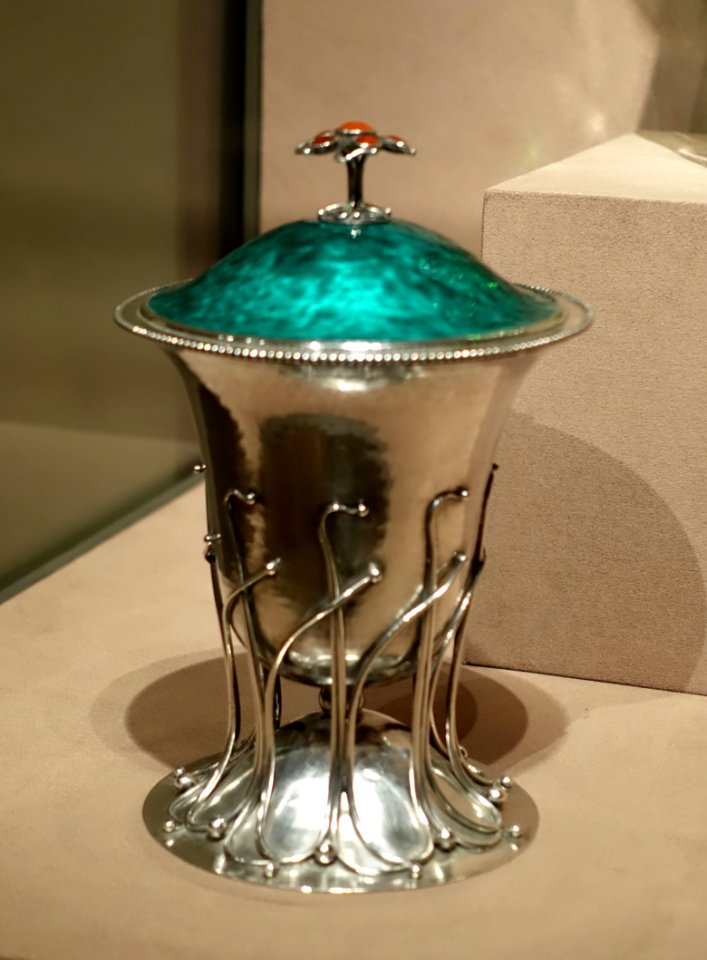 Sporting cup, Charles Robert Ashbee designer, Arthur Cameron and John Kirsten Bailey makers, The Guild of Handicraft, Britain, 1899, silver, enamel, carnelian - Dallas Museum of Art - DSC05196