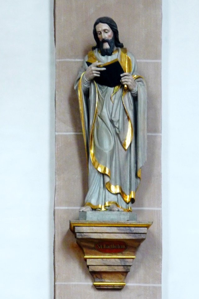 St. Bartholomäus (Herstelle) Bartholomäus-Statue