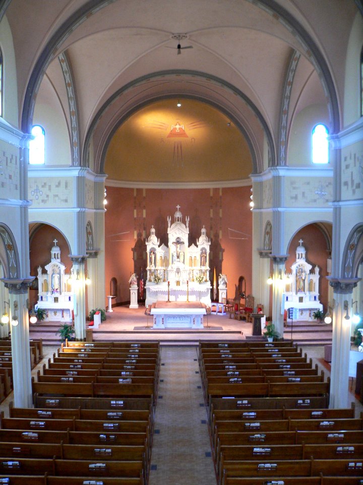 St. Anthony church (Cedar Rapids, Nebraska) interior 4
