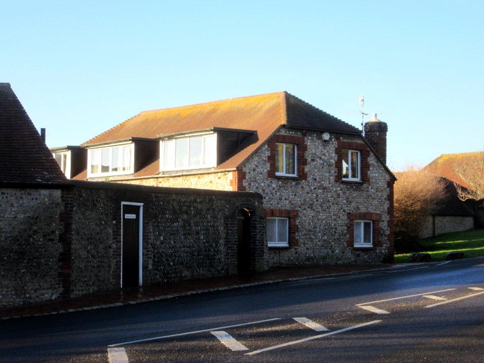 Squash Court (House), Falmer Road, Rottingdean (December 2016)