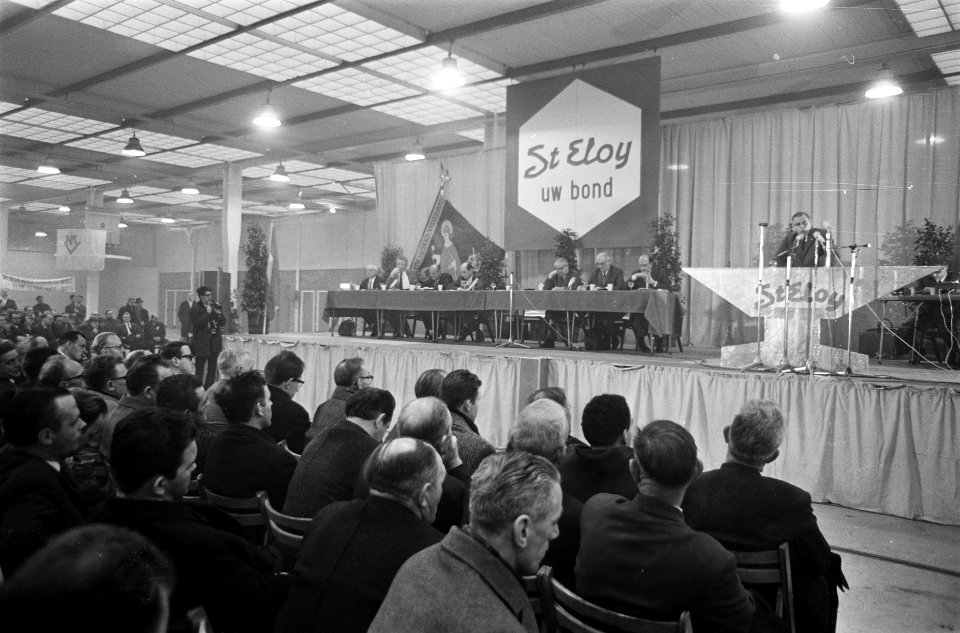 St. Eloy Katholieke Bond van metaalbewerkers bijeen in Utrecht i.v.m. nieuwe CAO, Bestanddeelnr 921-9200