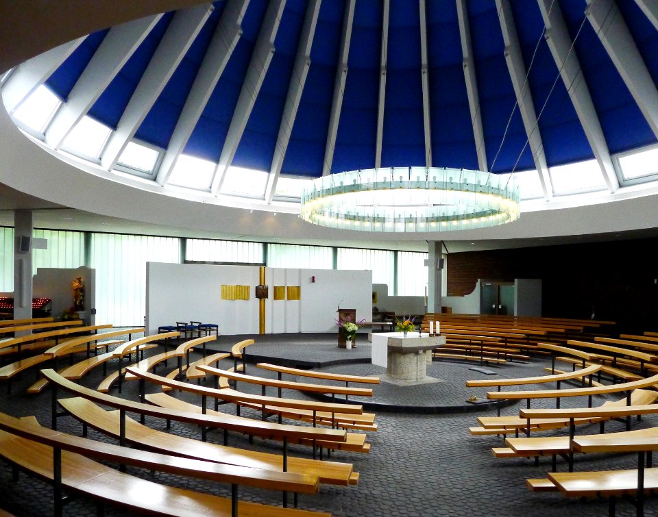 St. Dominicus (Gropiusstadt) Kirchsaal