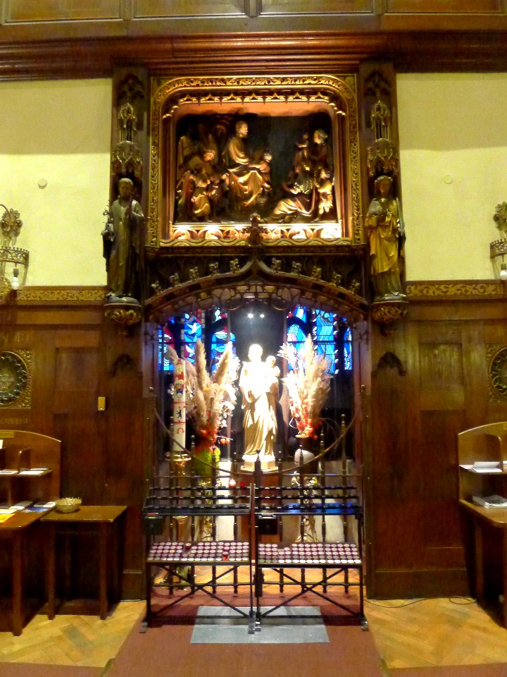 St. Elisabeth (Berlin-Schöneberg) Jesus-Relief