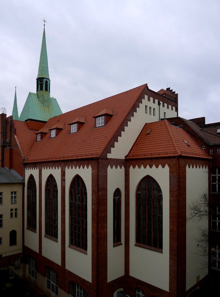 St. Elisabeth (Berlin-Schöneberg) Kirchenschiff