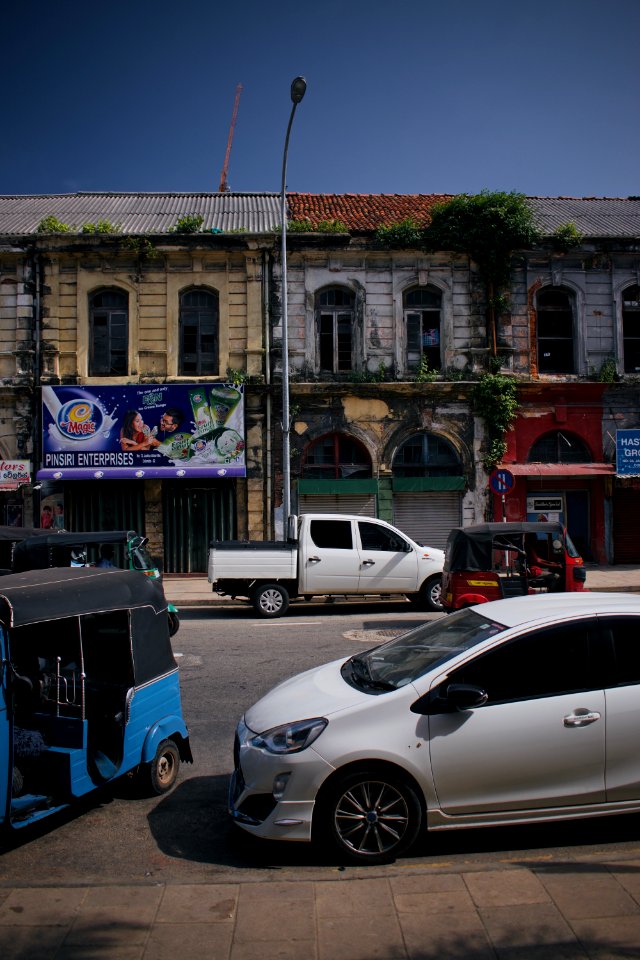 Street scenes in downtown Colombo 03
