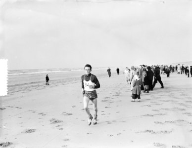 Strandloop Noordwijk aan Zee, Bestanddeelnr 906-3185