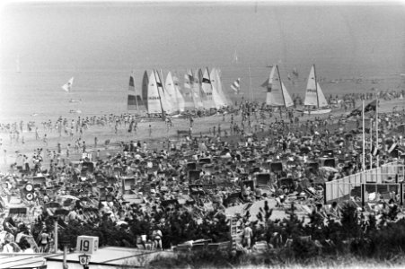 Stranddrukte Zandvoort, Bestanddeelnr 929-7561