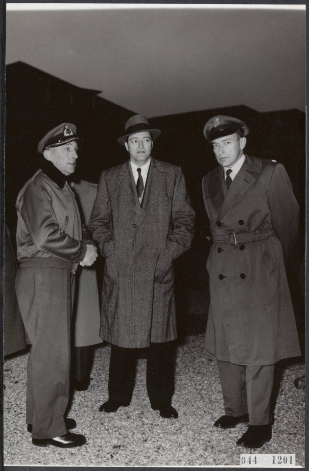 Straaljagers, ongelukken, militairen, young, Bestanddeelnr 044-1201