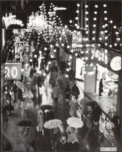 Straatbeelden, illuminaties, kerstmis, sinterklaasfeesten, sint nicolaas, Bestanddeelnr 048-0630