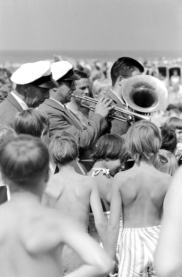 Strandfanfare van Zandvoort treedt weer op, Bestanddeelnr 911-4998