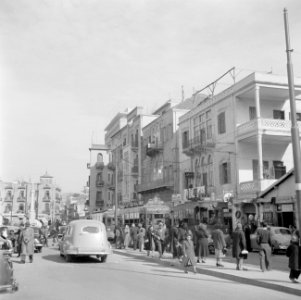 Straatbeeld van de Rue Weygand in Beiroet, Bestanddeelnr 255-6219