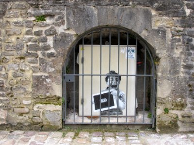 Street art in Bayeux