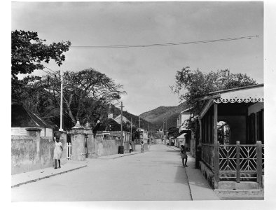 Straat in Philipsburg, de hoofdstad van St. Maarten, Bestanddeelnr 935-1266