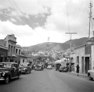 Straat in Caracas in Venezuela, Bestanddeelnr 252-8488