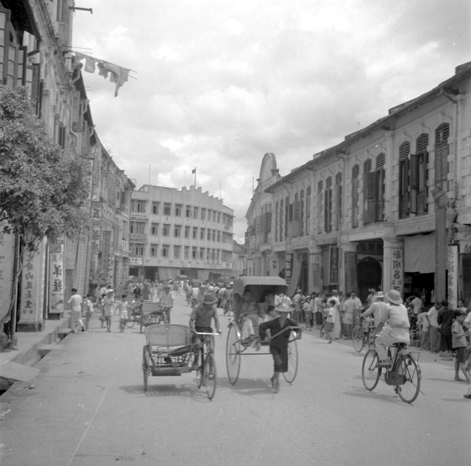 Straat in de Chinese wijk van Kuala Lumpur, Bestanddeelnr 255-6664