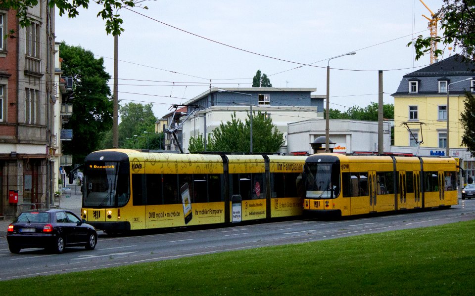 Straßenbahnwagen 2831 und 2631 Dresden