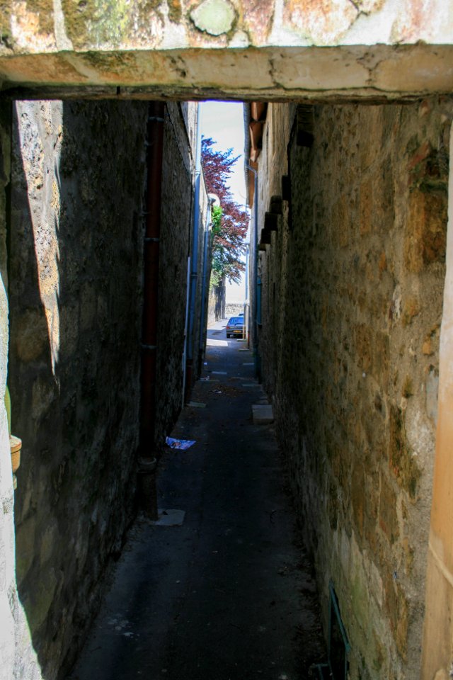 Street in Laon 2007-05-06