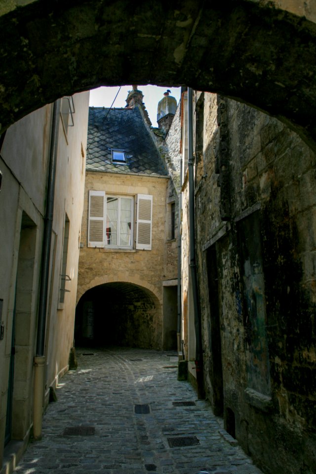 Street in Laon 2007-05-06-01