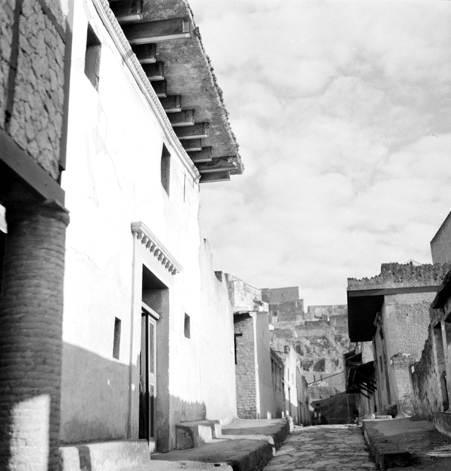 Straatbeeld in de stad Herculaneum, Bestanddeelnr 255-8840