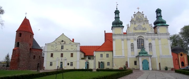 Strzelno rotunda św Prokopa i ksc Św Trójcy 4-2016