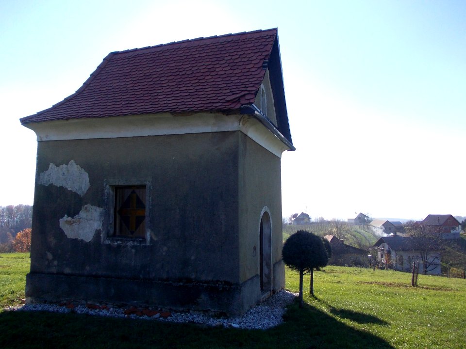 Sts. John and Paul Chapel (Sremič) 03