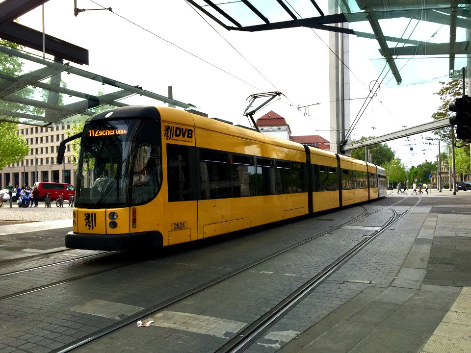 Straßenbahnwagen 2824 Dresden