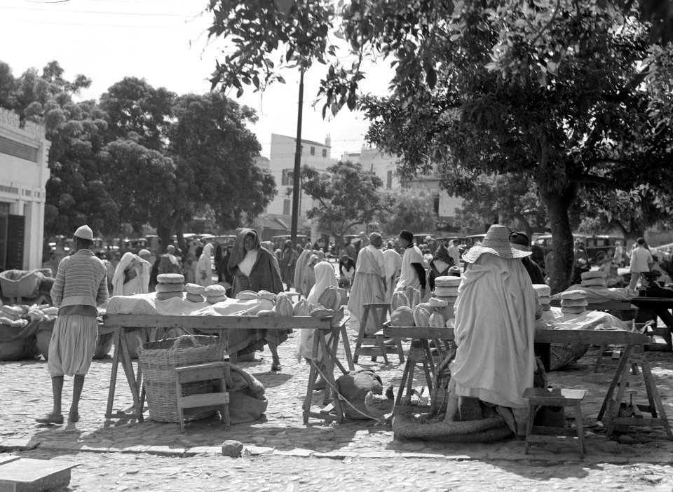 Straatbeeld en markt in Tanger, Bestanddeelnr 191-0183
