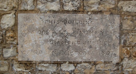 Stroud Church, Ridge Common Lane, Stroud, Hampshire (July 2019) (Datestone)