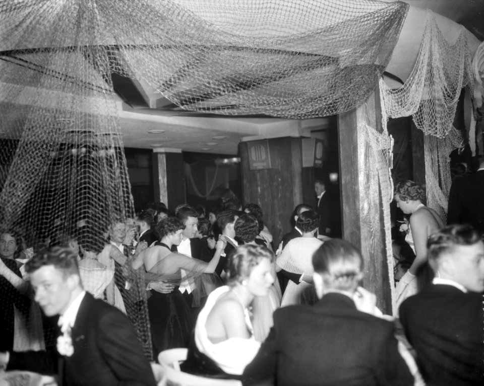 Studentenbal in Hamdorf te Laren van John Thoma, Bestanddeelnr 909-3710