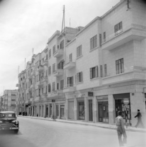 Straatbeeld in het toentertijd moderne deel van Aleppo, Bestanddeelnr 255-5968