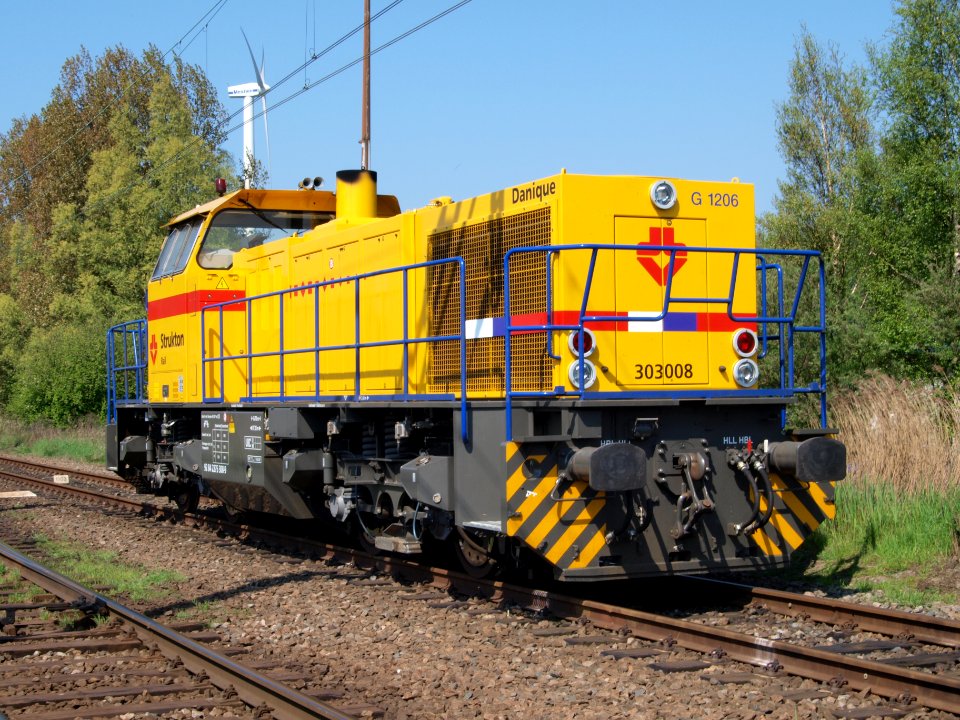 Struckton rail 303008 G1206 Danique p3 19April2009