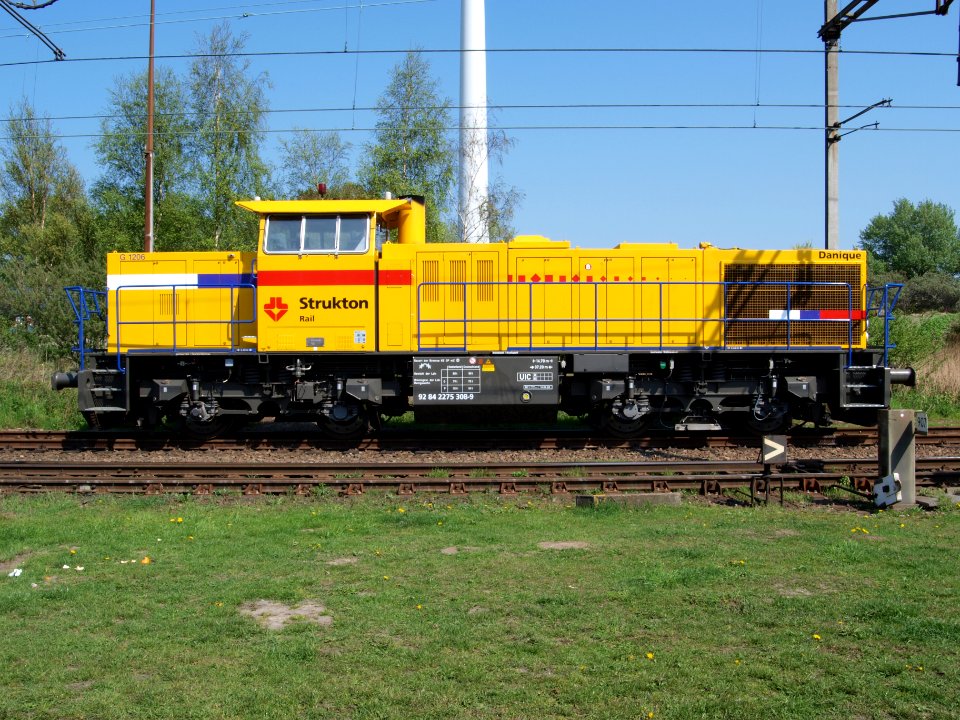 Struckton rail 303008 G1206 Danique p1 19April2009