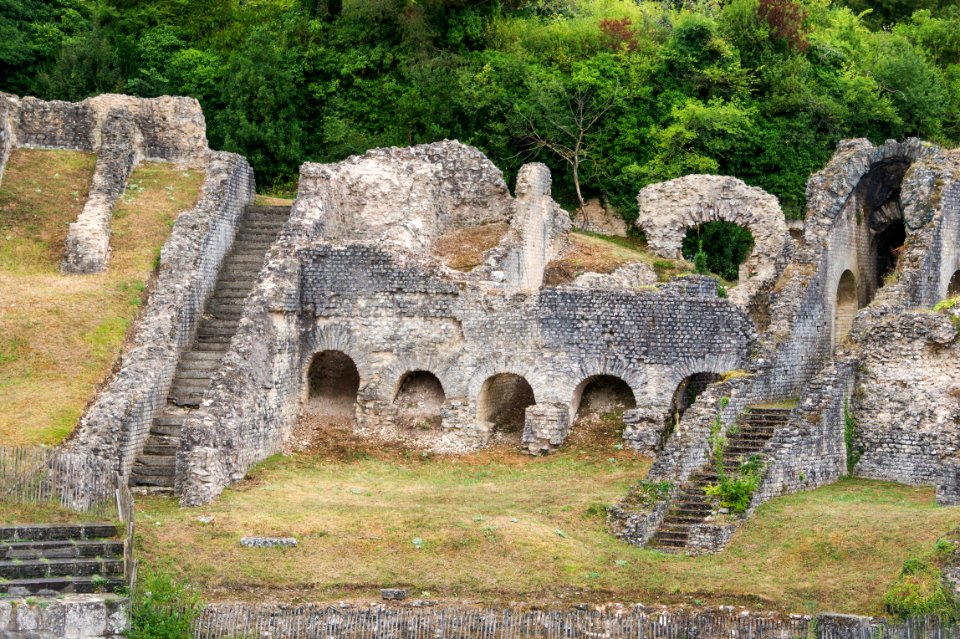 Structures roman amphitheatre Saintes Charente-Maritime