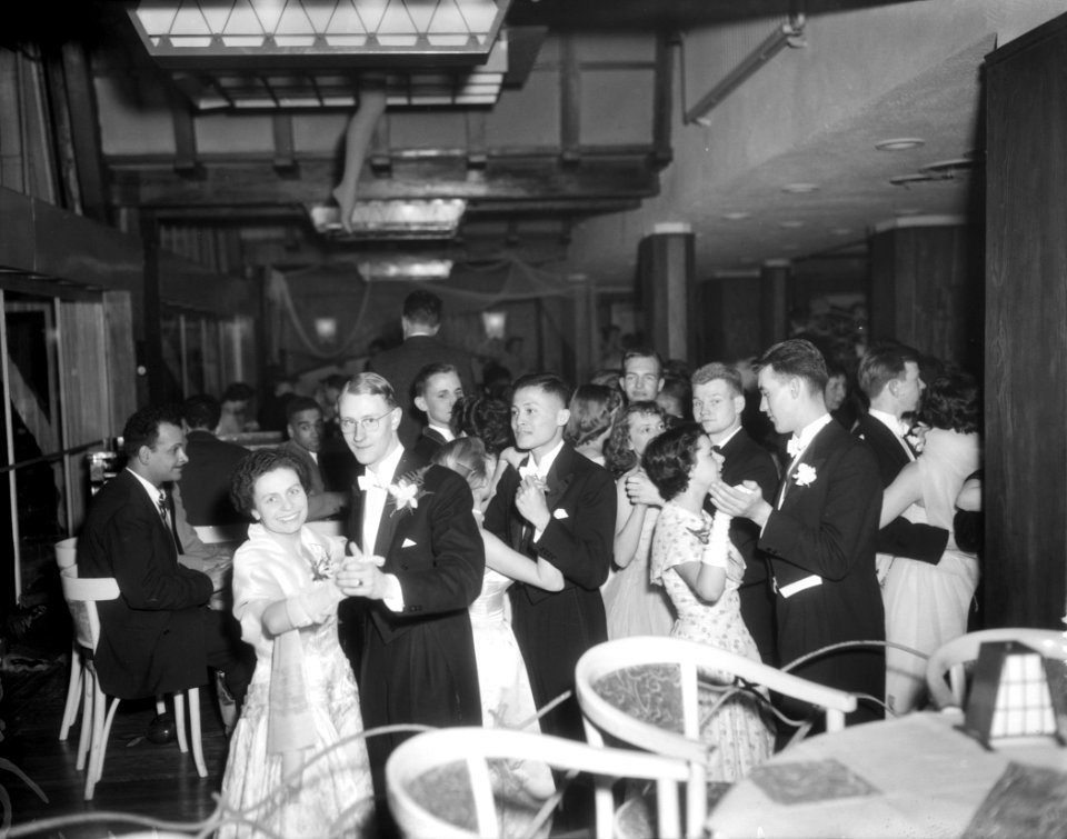 Studentenbal in Hamdorf te Laren van John Thoma, Bestanddeelnr 909-3712