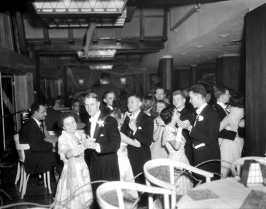 Studentenbal in Hamdorf te Laren van John Thoma, Bestanddeelnr 909-3712