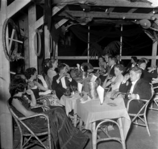 Studentenbal in Lido Amsterdam, Bestanddeelnr 905-1957