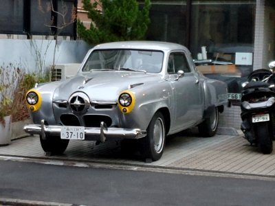 Strange car in Hiroo