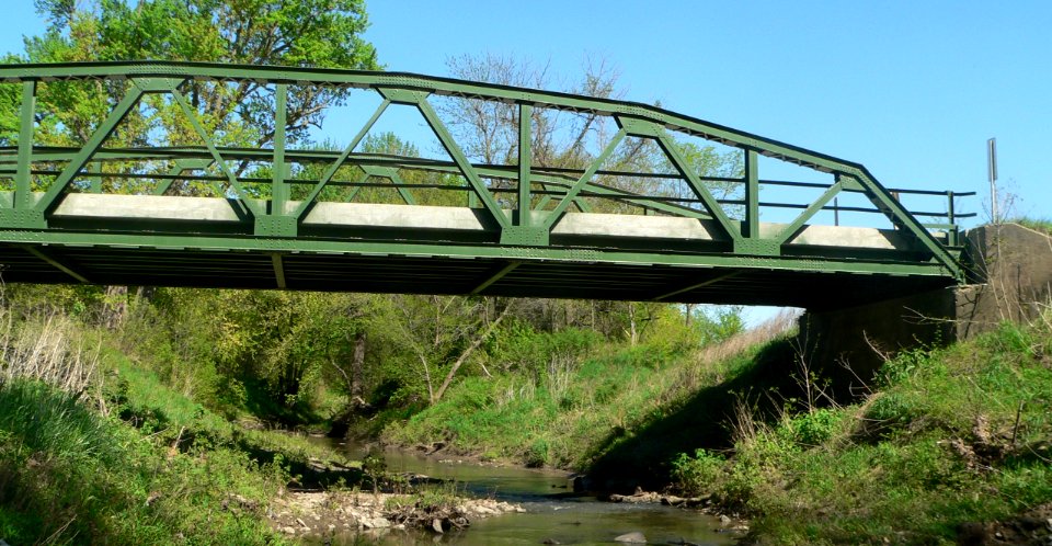 Stranger Creek-Haskell bridge S end from W 1