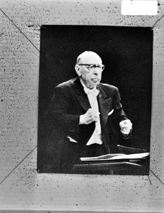 Stravinski tijdens een concert in Warschau op 29 mei 1965, Bestanddeelnr 924-4338