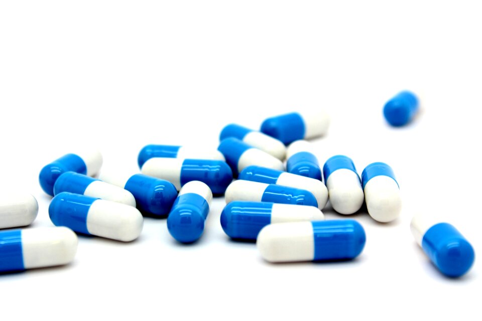 Blue white food supplement