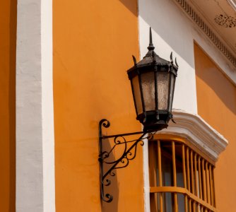 Streetlight old colonial house Maracaibo Center