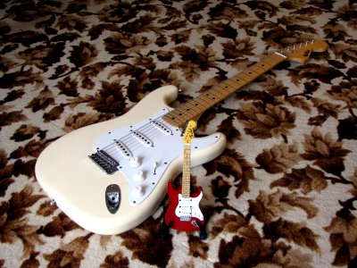 Strat clone and model