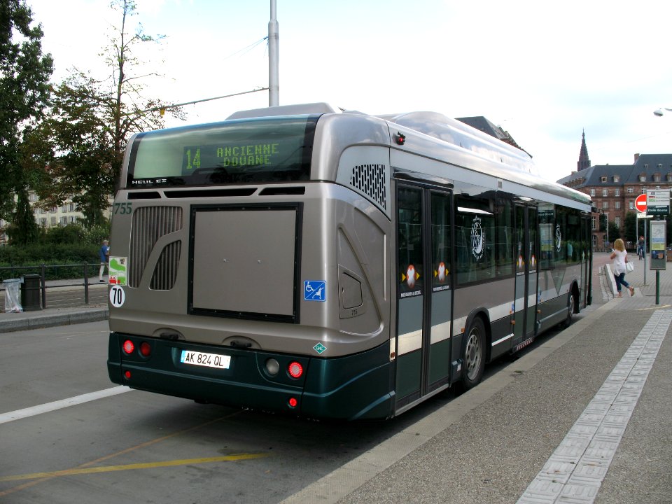 Strasbourg CTS Heuliez GX 327 n°755 L14 Etoile Bourse