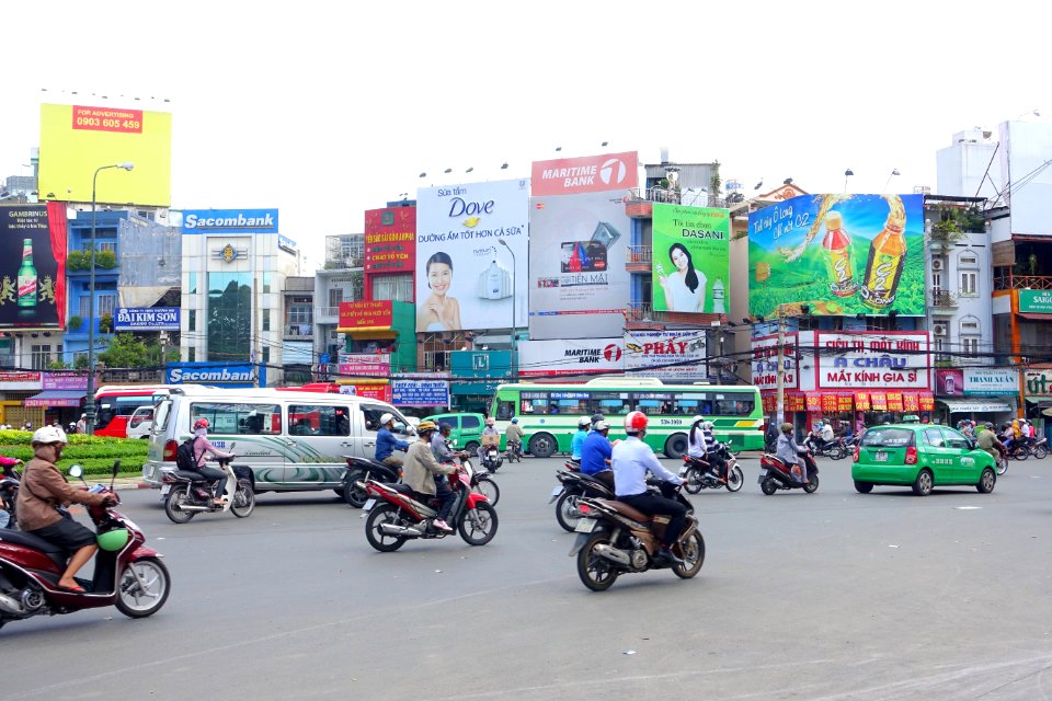 Streets in Ho Chi Minh City - DSC01072