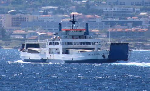 Stretto Messina (cropped)