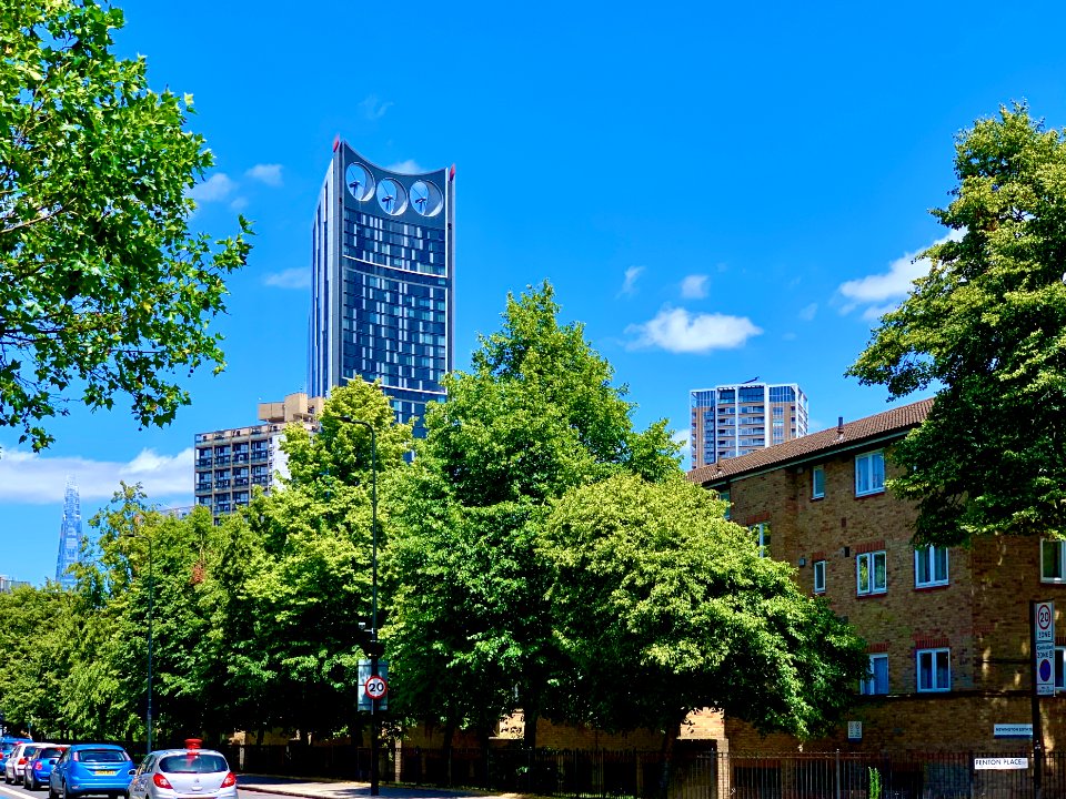 Strata SE1 from Kennington 2020