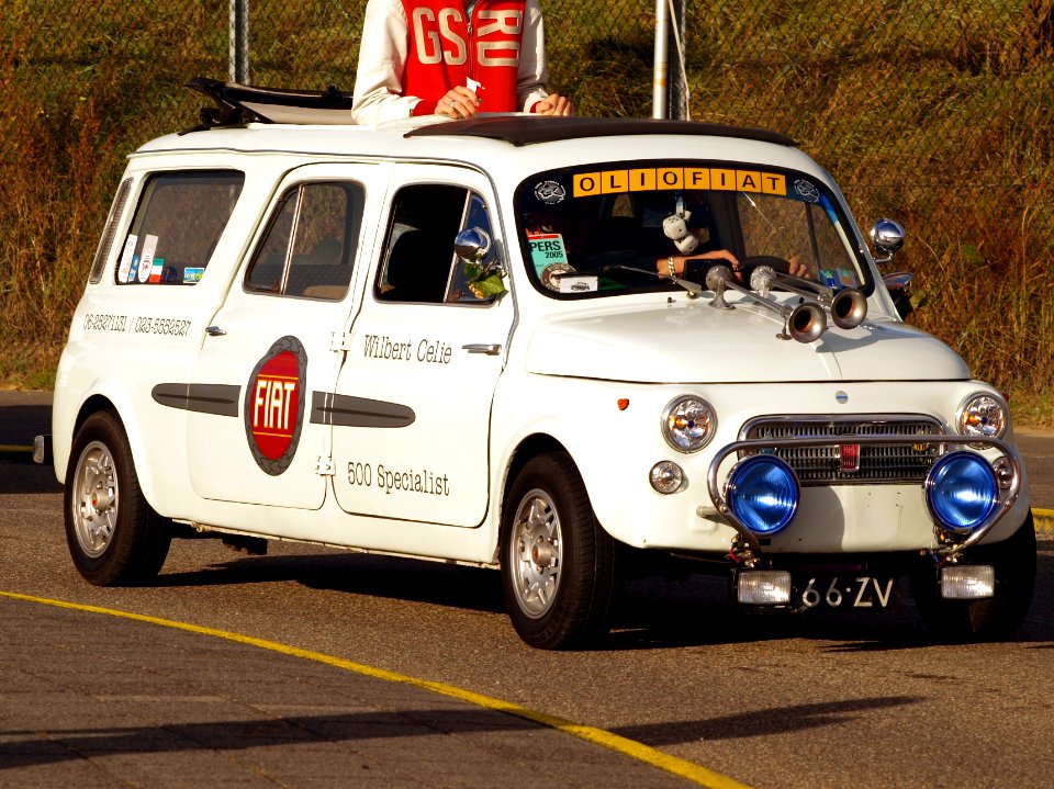 Stretched Fiat 500