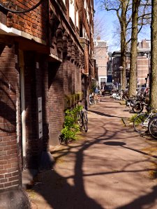 Streetview of the Nieuwe Uilenburgerstraat in old Amsterdam - free photo, Fons Heijnsbroek photo